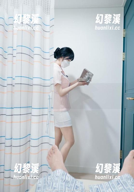 快速翻翻Aram(아람)的美图，私拍泳池边的风景还真不错