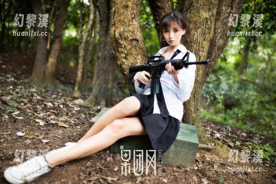 GIRLT果团网 - 高清捕捉，教室里那点事儿——王婉悠的图册