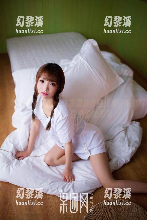 GIRLT果团网 - 这才是办公室：龚玥菲的高清作品，超乎你的想象