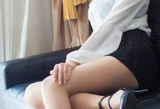 IMiss爱蜜社 - 小宝酱的羞涩泳装合集,水滴都想躲起来了!