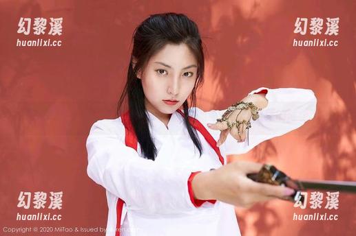 MiiTao蜜桃社 - 佩琦Pinky的和服集锦，穿衣服的哲学课？