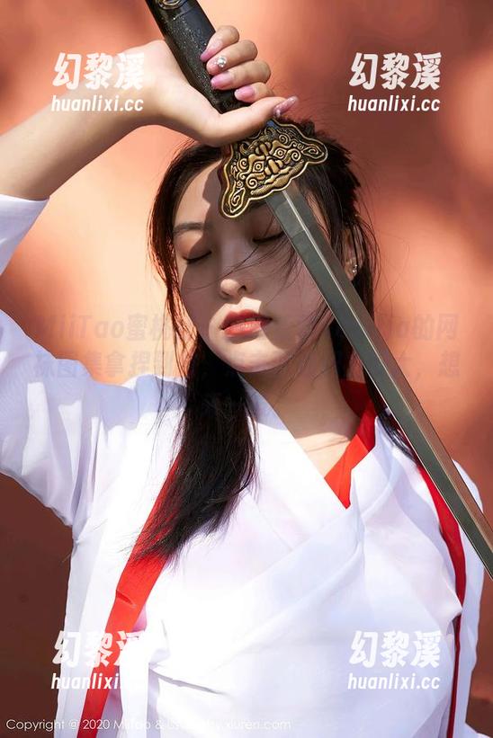 MiiTao蜜桃社 - 被陆萱萱Cecilia的网袜图集拿捏到位，点击下载压力好大，想来一发。