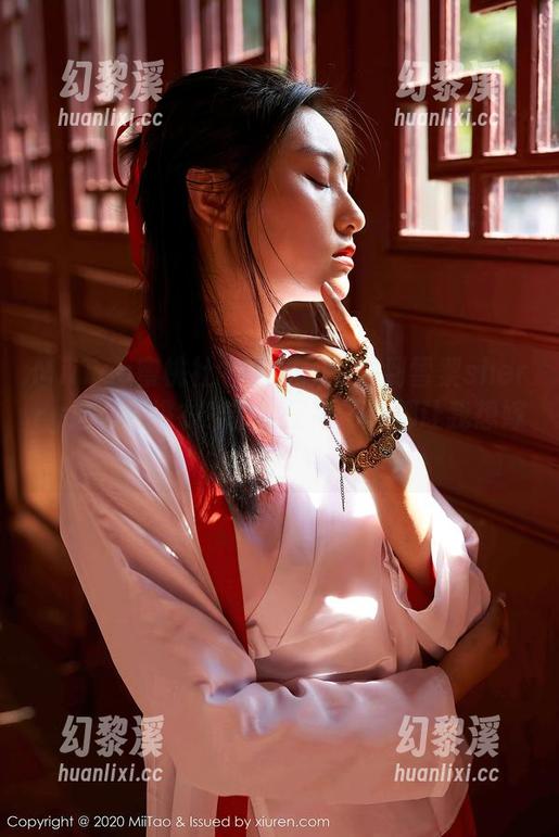 MiiTao蜜桃社-雪梨sherry MiiTao蜜桃社 - 拍婚纱没想到雪梨sherry这么会挑衣!合集里每一件都让我想嫁?