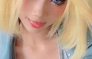 Poppa Chan的爱丽丝(NIKKE)原图,写真里的小细节让人多看几遍