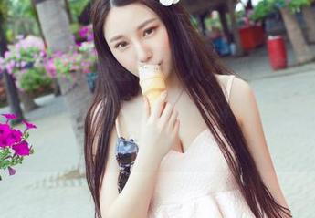 QingDouKe青豆客 - 人人都爱美腿，绮里嘉Ula的这组美脚图片大概是人间绝色，赶快下载！
