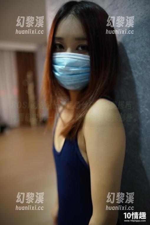 ROSI说这是长筒黑色丝袜的完美搭档，资源确实比一般黑丝好像还要更深刻些。