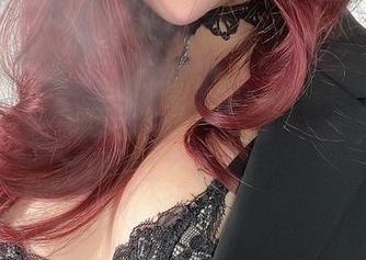 SayoMomo又放出新片啦!故事在最新写真集MAGIABAISER中展开。