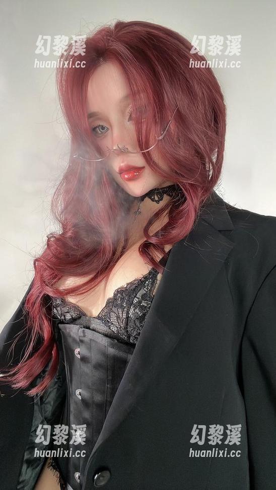 SayoMomo SayoMomo又放出新片啦!故事在最新写真集MAGIABAISER中展开。