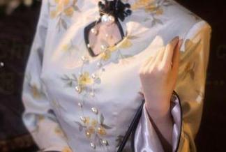 高清看Shika小鹿鹿的体操服，cos瞬间让我想起了小时候练体操的日子……哈哈。