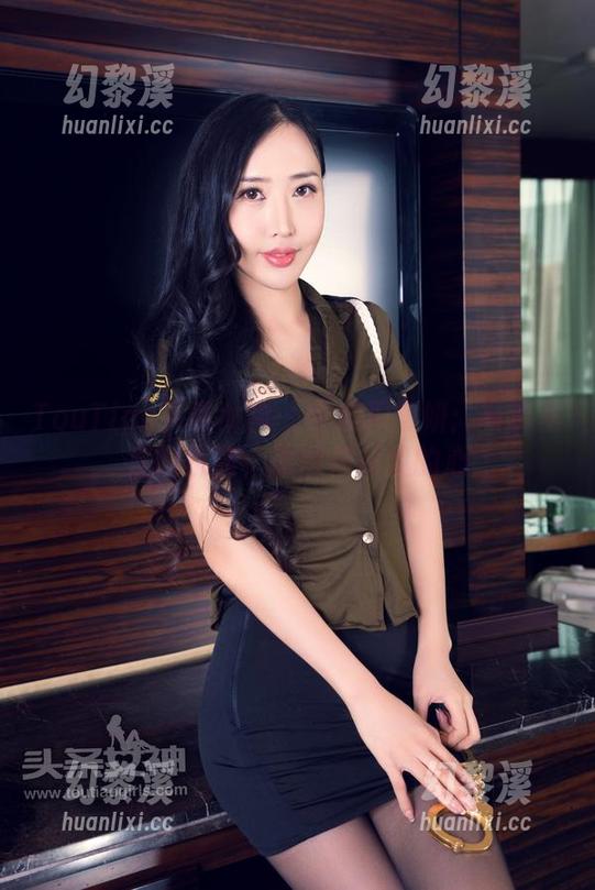 TouTiao头条女神-周熙妍 TouTiao头条女神 - 学姐周熙妍:写真集里的优雅,原图俘获我的心