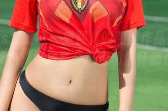 UGirls尤果网 - 黛熙儿的和服作品：那一缕抹茶色，好像整个茶道和情怀都在飘散。