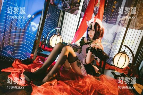 又见Vams子的光辉兔女郎合集，最新一期超有趣，感觉每张都在抢镜！