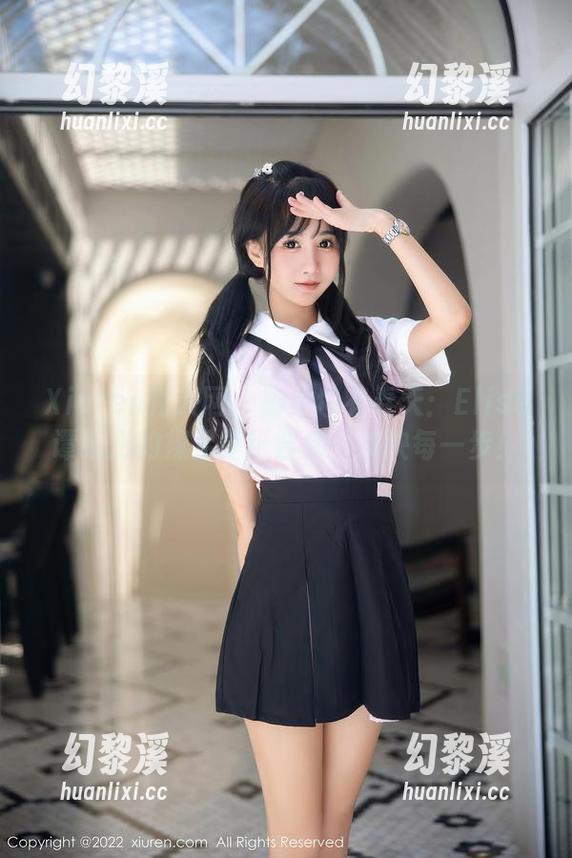 Xiuren秀人网 - 脚趾也有春天：Elise谭晓彤的裸足壁纸合集，欢快每一步！