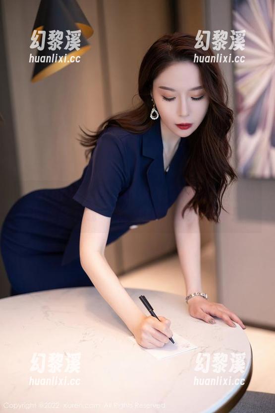 Xiuren秀人网 - 御姐散步！在林煊煊的图库里下载一张，继续继续，别停！