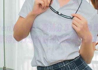Xiuren秀人网 - 高清分享：艾静香穿红裙，飘得我好想偷偷把她的裙子偷回家！