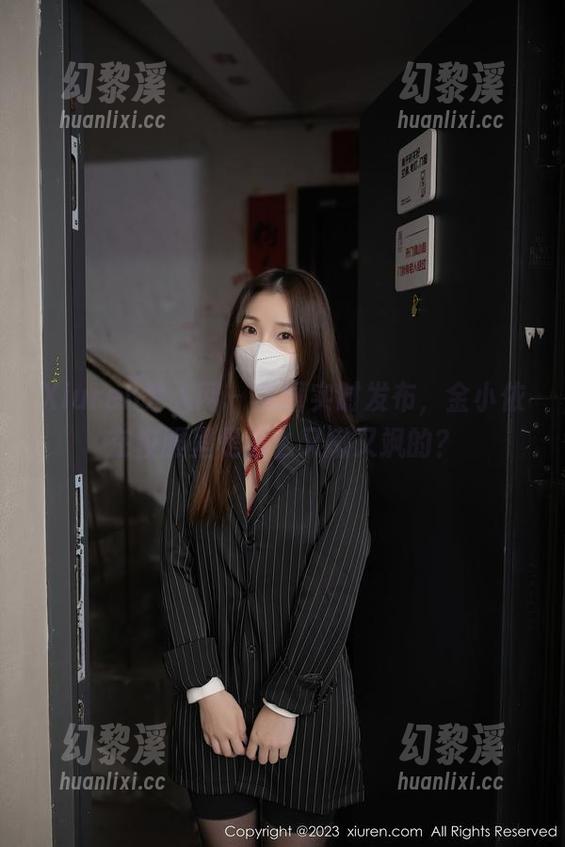 Xiuren秀人网 - 美图实时发布，金小依在校服里是怎么又嫩又飒的？