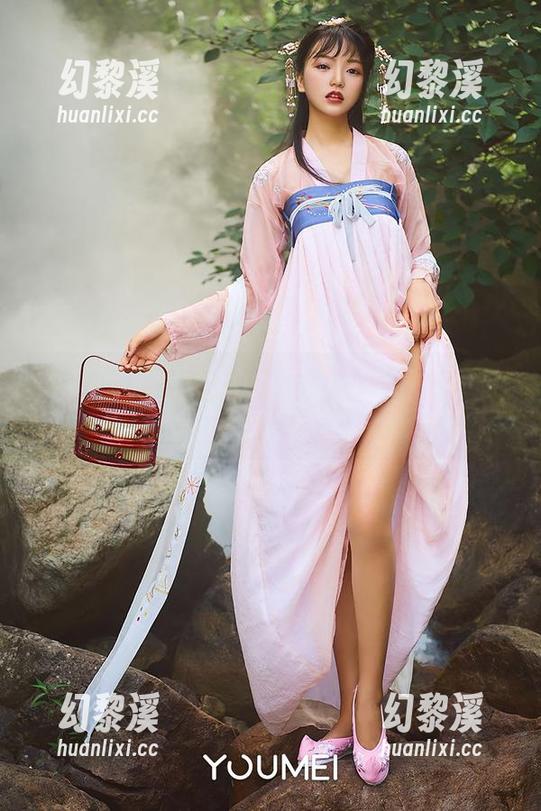 YouMi尤蜜荟 - 万圣节来临，合法萝莉的高清写真已经交上来了，分享不分享？