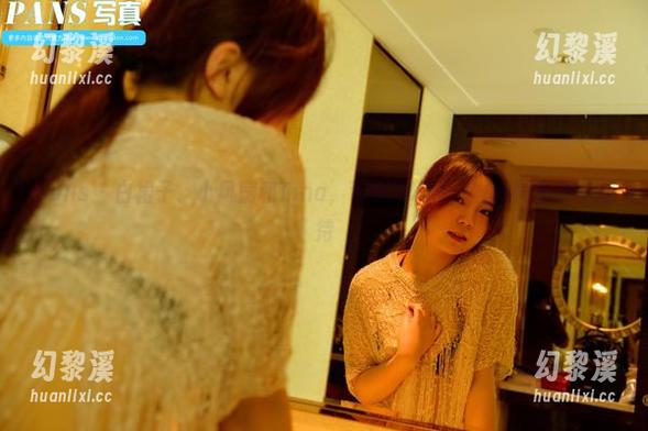 pans - 白裙子、小风扇和Tina，带你领略不一样的美图分享期待