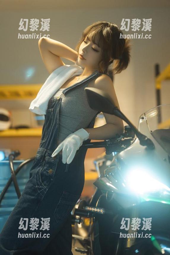 yuuhui玉汇(kokuhui)回归！机车维修站里的写真更新，不只是机械的芬芳