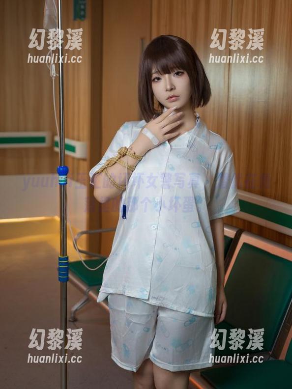 yuuhui玉汇 yuuhui玉汇的坏坏女警写真,潜伏在角落里的那个小坏蛋。