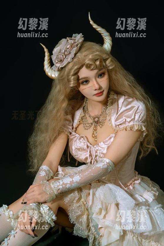 无圣光下，云溪溪奶桃的美腿合集火力全开！