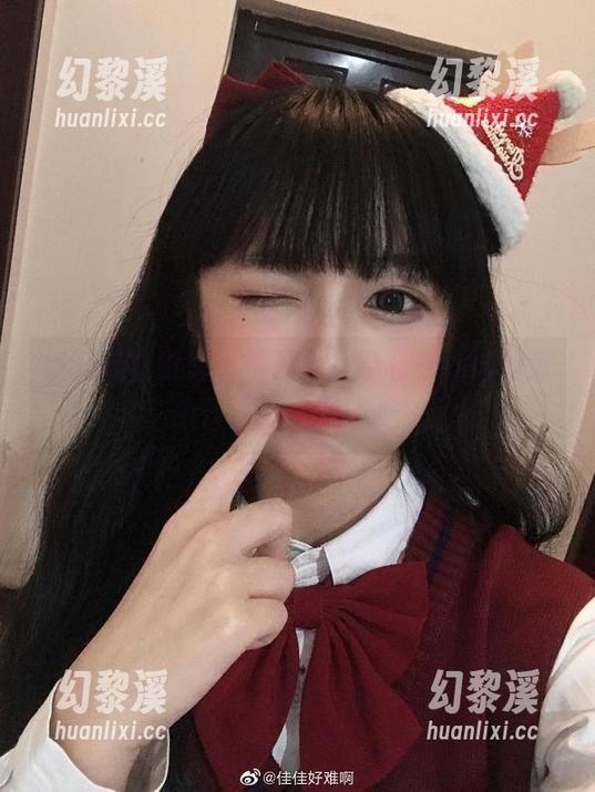 绝对美图没错，裤里丝让佳佳酱ovo的诱惑升级，快来围观！