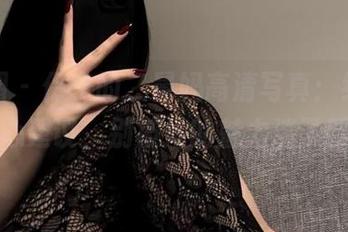 微密圈 - 保守的二舅妈高清写真:纯白,诚心建议,别被她的魅力迷了眼!