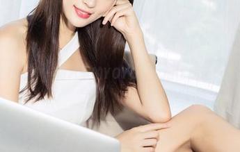 克拉女神 - 图片里的YOYO，礼服比我还抢眼了