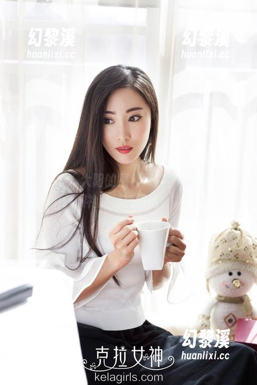 克拉女神 - 大阳的福利又来了，随便一套礼服都能惊艳。