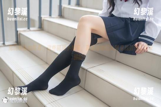 兔玩映画 兔玩映画的写真:这些制服小姐姐,真想问她们从哪里找到这么多衣服的!