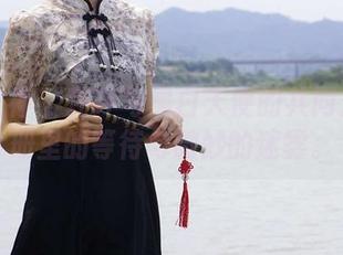 初夏女神 - 环环与黑白天使的共同点：图册里的等待与微妙的迷雾。
