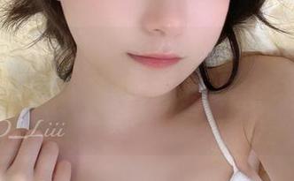 这里有发条少女yoki的泳衣图片，完全免费的！许下你的愿望，结果是…（游泳圈）