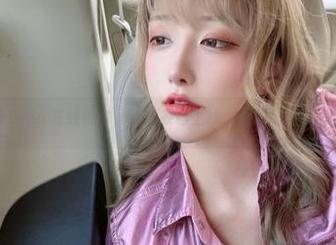 啾小妍Deer在线待命,连体衣已上线,画像还是要素雅些!
