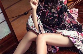 头条女神 - 我的妈呀，杨漫妮baby的体操服图包太让人分心了吧。