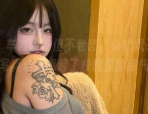 微密圈 - 车内豹纹但不老套，小优优子的高清写真让我想起了校园里的稚气