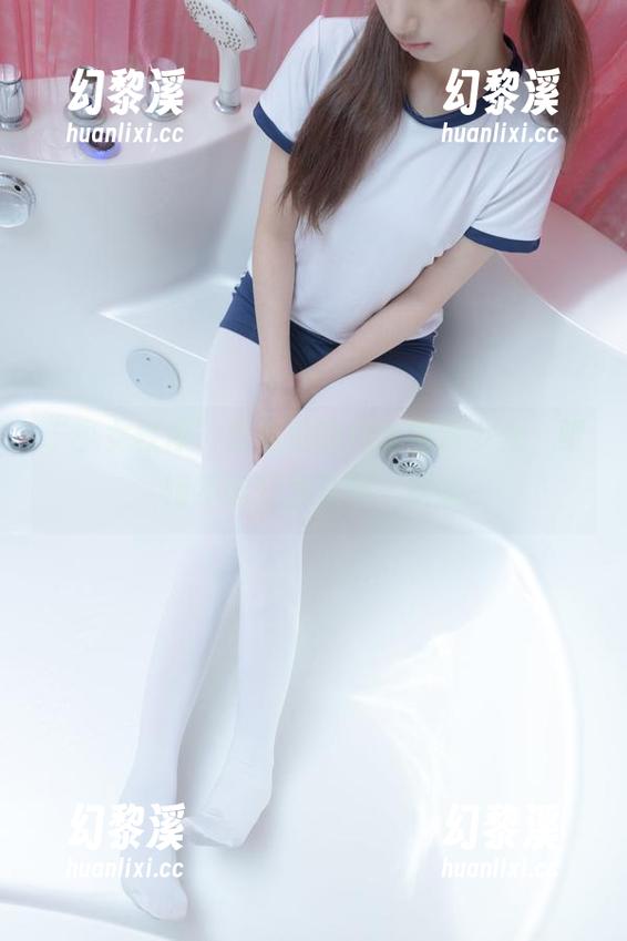 “少女秩序”里免费的白丝游戏少女，眼睛不能盯太久哦，哈哈