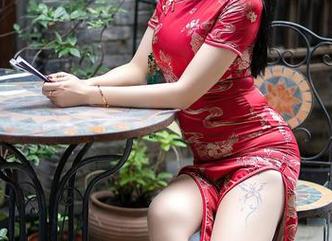 尤蜜荟 - 来！是小逗逗职业装全集，原图中意外出圈的尬舞时刻！