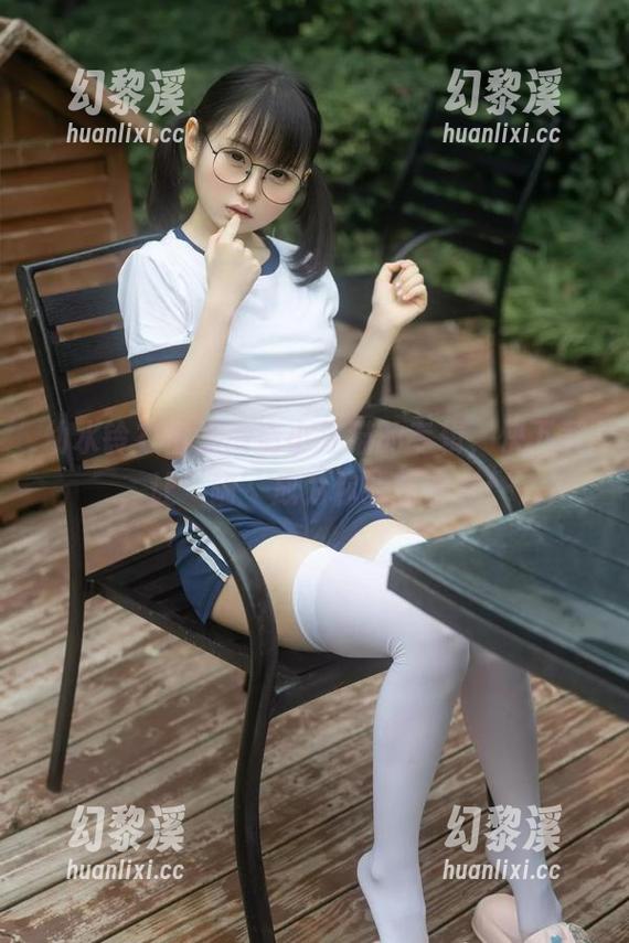 幼水铃衣出了高清小猫猫的专辑，快下载，让‘喵’成为你的新密友！