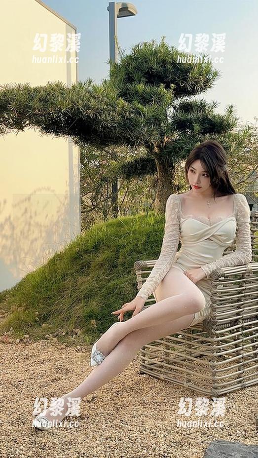 徐莉芝Booty 微密圈 - 徐莉芝Booty画出的学妹形象,不知道是不是我心头的暗恋呢?图库分享一探究竟。