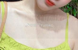 点击这里,获取御子Yumiko的白裙免费图集,带个小肚子乱想!