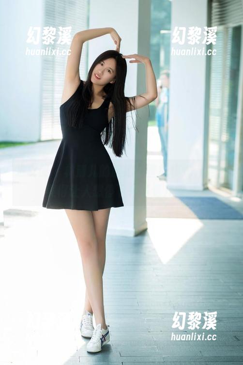 推女郎 - 林清儿的旅拍，壁纸模式开启，美得让人想停下来多看几眼。