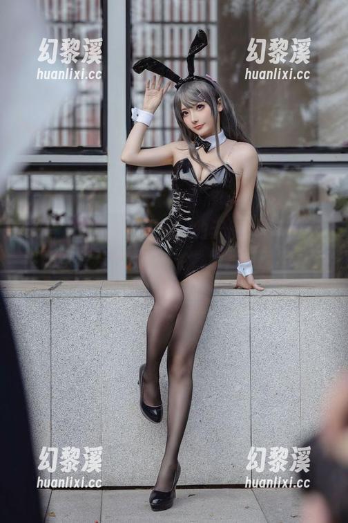 是三不是世w 光是‘是三不是世w’的天使cos,就足够让我一天都心旷神怡,图片氛围不要太棒!