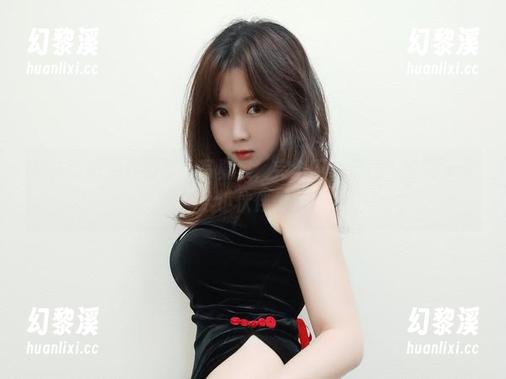 是依酱呀的性感护士写真集，完全不想错过，赶紧分享给小伙伴们！