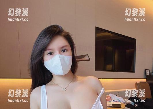 微密圈 - 分享一下，红色战袍下的是可馨吖，竟然想要表达什么呢？