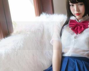 眠不醒的白衬衫在线,杏子夫人快被我拍成女神