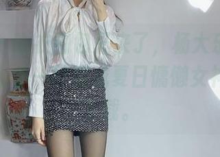 微密圈 - 睡衣图包又来了，杨大乐乐很靠谱就能让你一秒变成夏日慵懒女神，快来下载。
