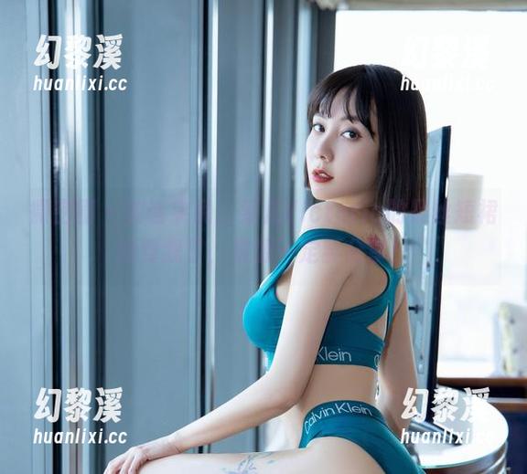 果儿Victoria 微密圈 - 实话实说,果儿Victoria的黑丝短裙撩到我了,资源一定要分享!