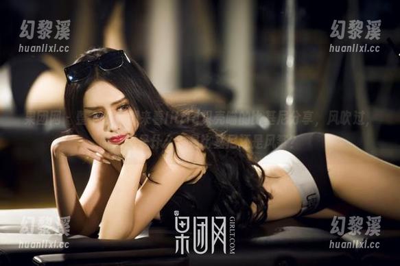 果团网-little贝壳喵 果团网 - 整个沙滩都来看little贝壳喵的比基尼分享,风吹过,哦,那是什么?是比基尼还是风筝?