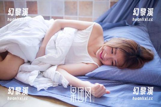 果团网 - 莫雅琪白裙合集：风斜风低的小清新，让人微微颤动