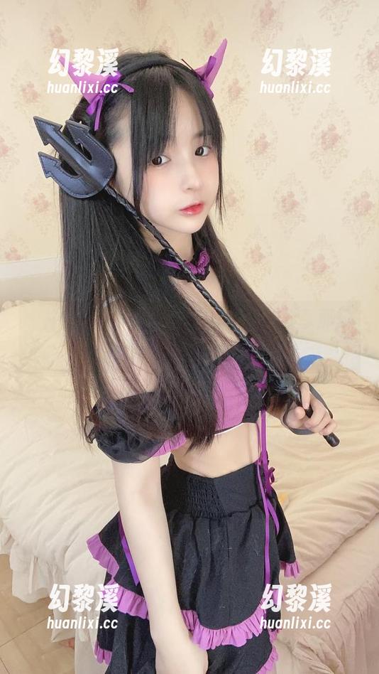 桜井宁宁开了新写真集，别忘了分享那只气势汹汹的宁宁喵！